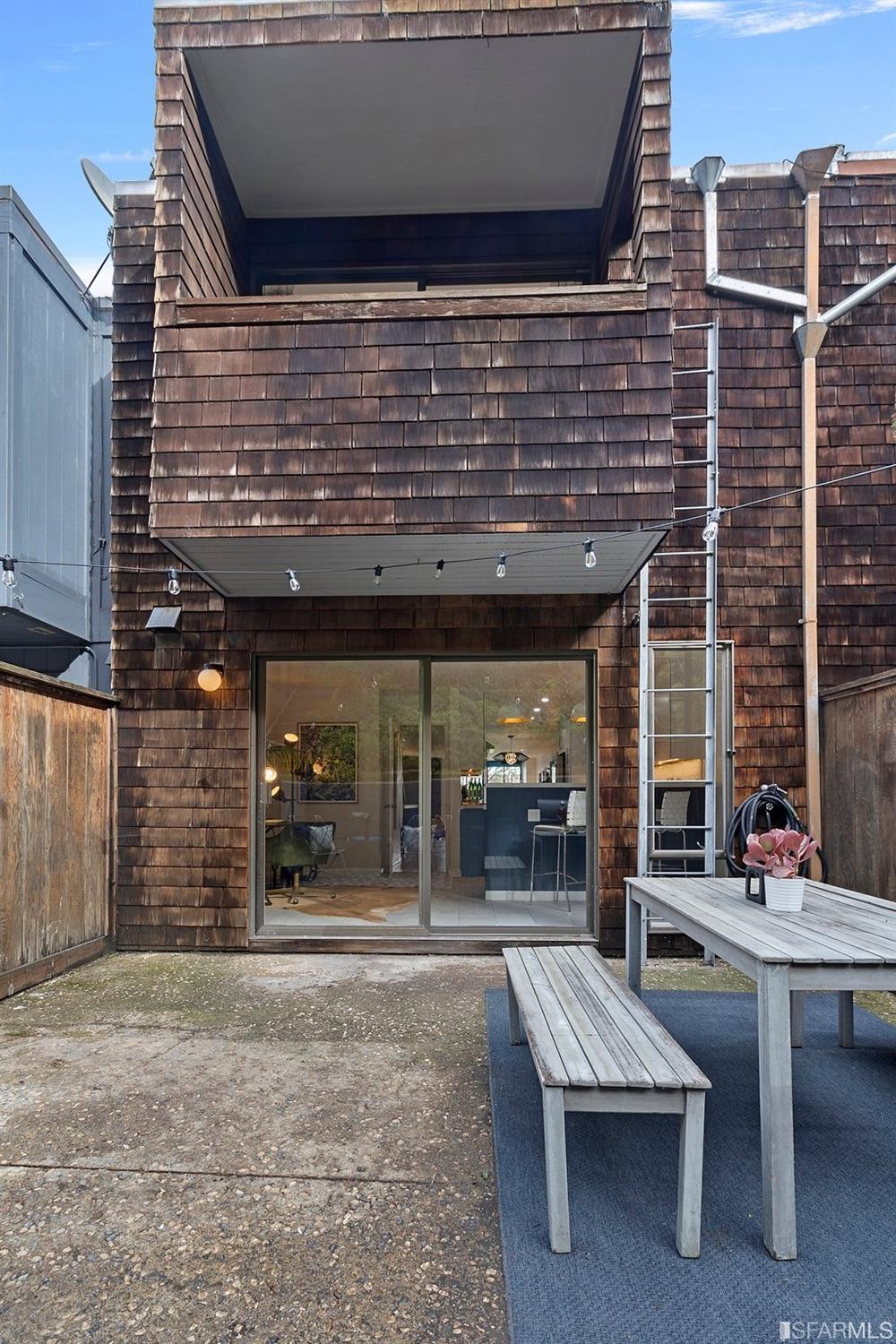34 Topaz Way
