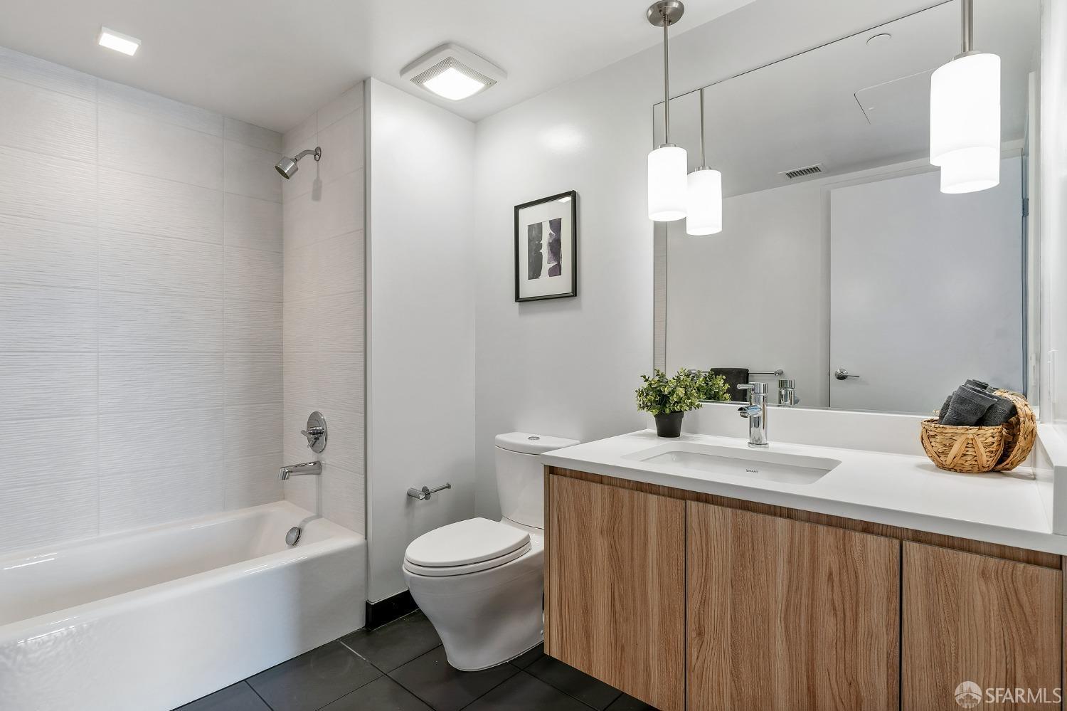 1300 22nd Street Unit: 215
